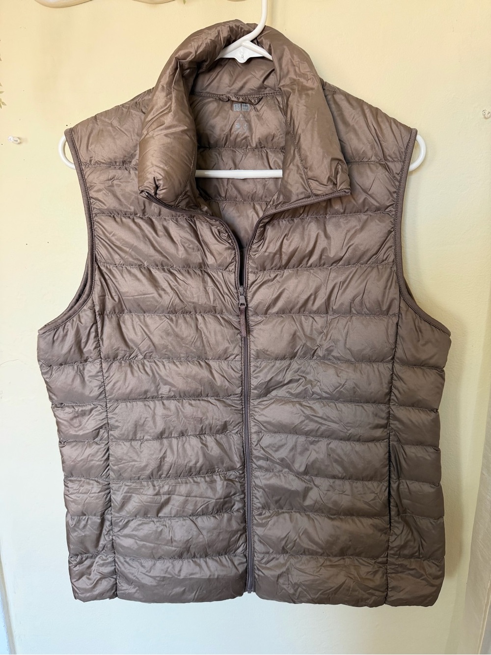 Uniqlo Women’s Lightweight Quilted Puffer Vest - Taupe